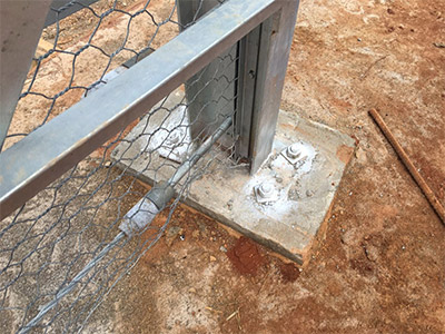 剛性護(hù)欄 剛性護(hù)欄