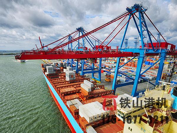 江蘇揚州岸橋起重機(jī)廠家岸橋起重機(jī)安全可靠